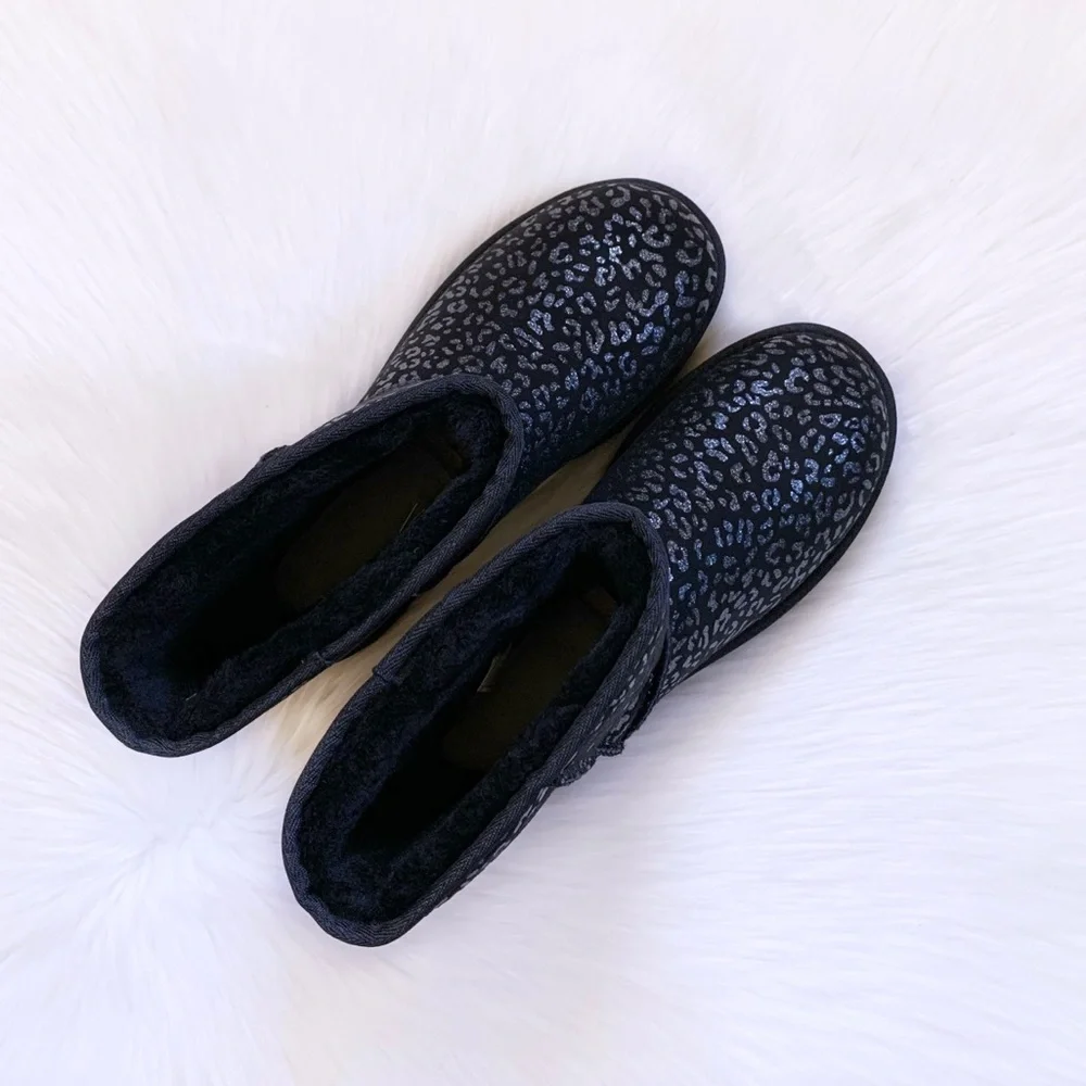 UGG Classic Short Snow Leopard Black Boots - Picture 3 of 8